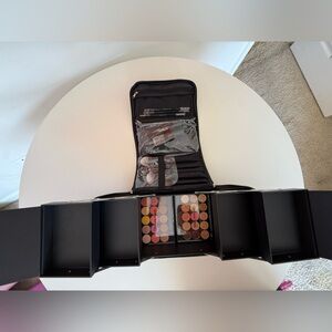 Paul Mitchell Ultimate Face Professional Make Up Kit